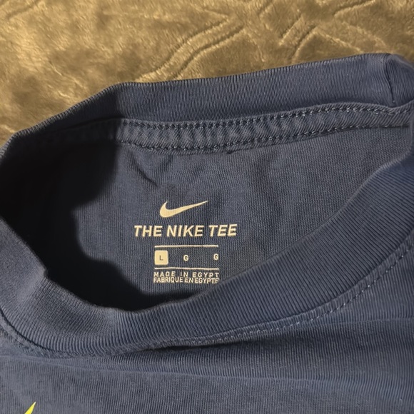 Nike long sleeve shirt size L - Picture 2 of 3